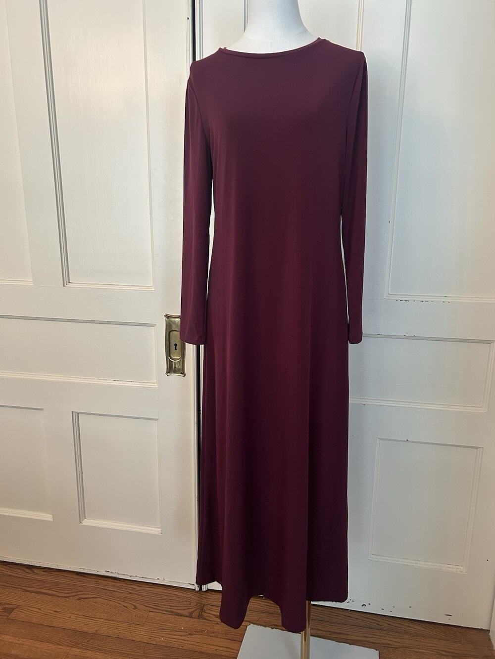 Chico's Stretch Minimalist Maxi Dress Womens Size Medium Burgundy Classic